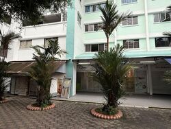Tampines Street 21 (D18), Shop House #556631741